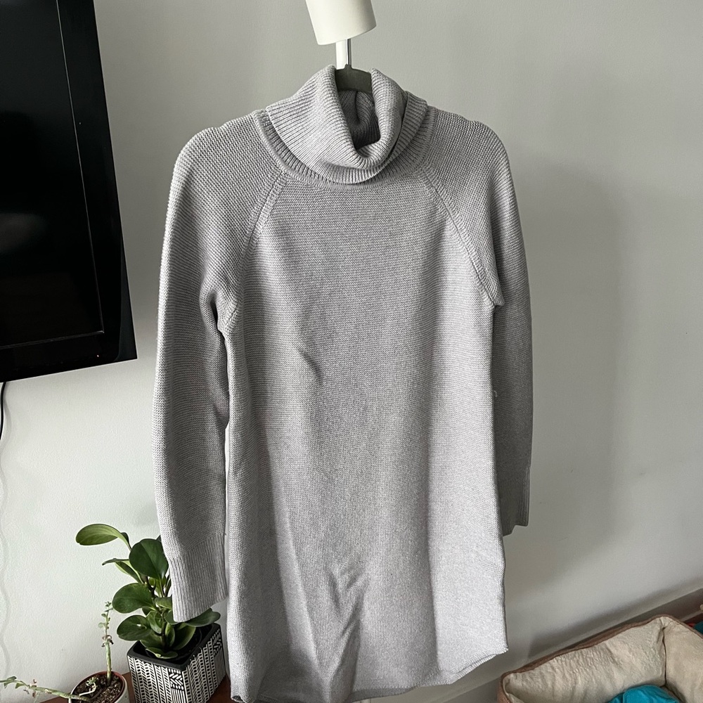 Wilfred Free 100% wool sweater